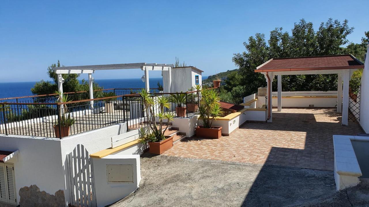 Casa Vacanze "Il Carrubo" Gagliano del Capo Buitenkant foto